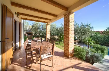 Villa with Pool and Sea View for 6 in Sužan