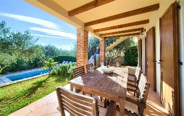 Villa with Pool and Sea View for 6 in Sužan