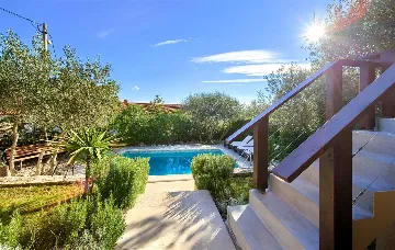 Villa with Pool and Sea View for 6 in Sužan