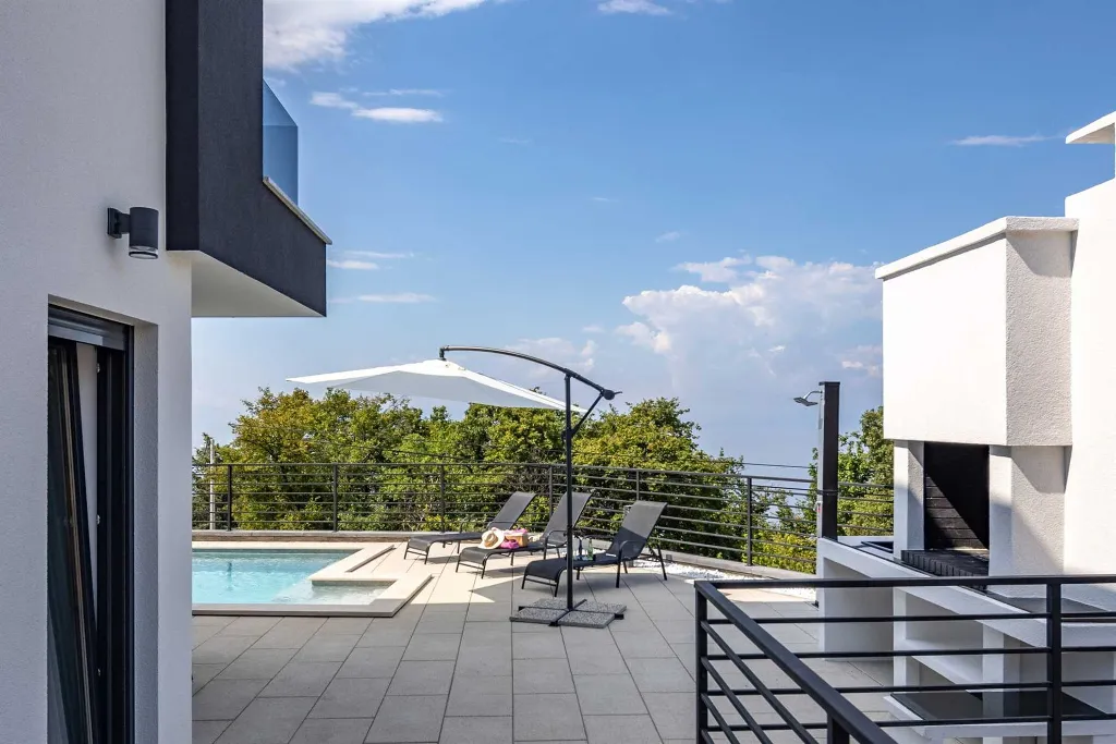 Villa in Kostrena for 8 with Heated Pool and Sea View