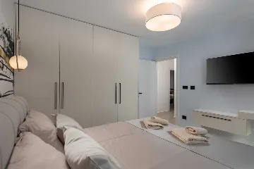 Villa in Kostrena for 8 with Heated Pool and Sea View