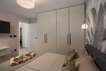 4-Bedroom Villa with Heated Pool in Kostrena