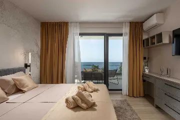 4-Bedroom Villa with Heated Pool in Kostrena