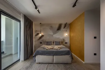 4-Bedroom Villa with Heated Pool in Kostrena