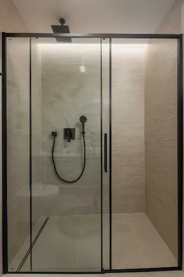 4-Bedroom Villa with Heated Pool in Kostrena