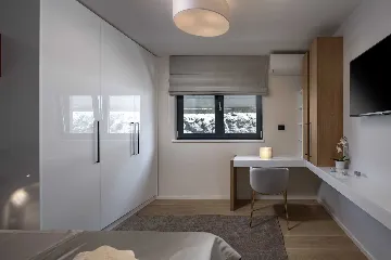 4-Bedroom Villa with Heated Pool in Kostrena