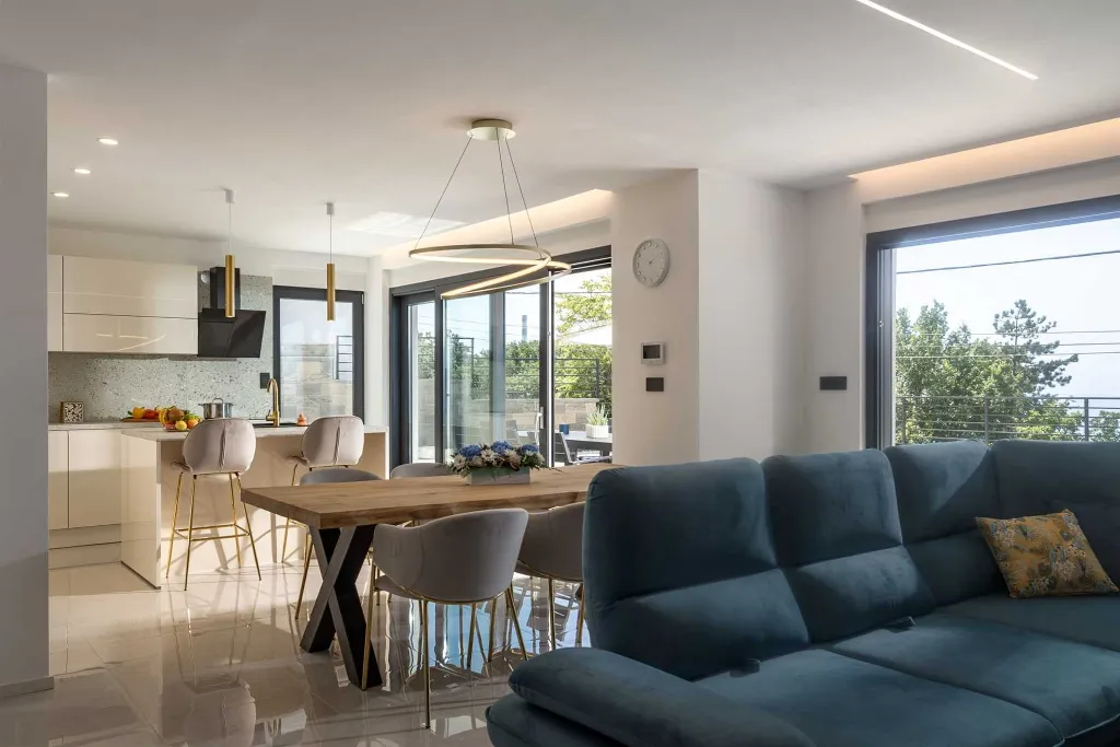 4-Bedroom Villa with Heated Pool in Kostrena