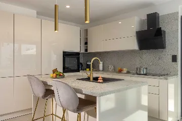 4-Bedroom Villa with Heated Pool in Kostrena