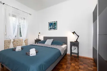 Villa with Pool, Jacuzzi & Sauna in Sveti Vid Dobrinjski