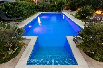 Villa with Pool, Jacuzzi & Sauna in Sveti Vid Dobrinjski