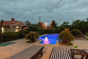 Villa with Pool, Jacuzzi & Sauna in Sveti Vid Dobrinjski