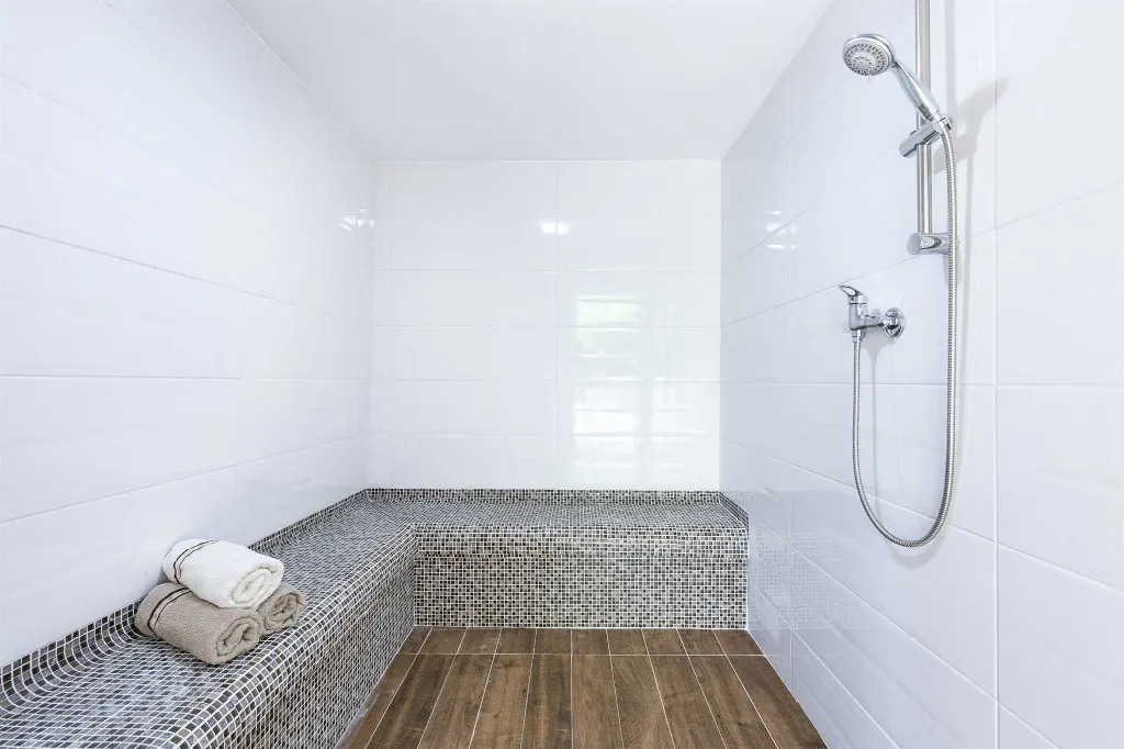 Villa with Pool, Jacuzzi & Sauna in Sveti Vid Dobrinjski