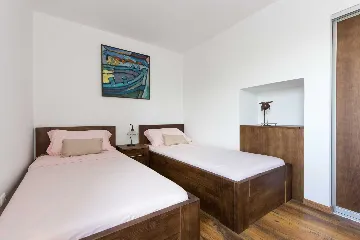 Villa with Pool, Jacuzzi & Sauna in Sveti Vid Dobrinjski