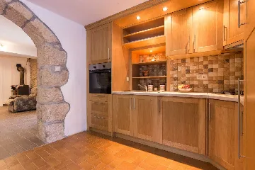 Villa with Pool, Jacuzzi & Sauna in Sveti Vid Dobrinjski