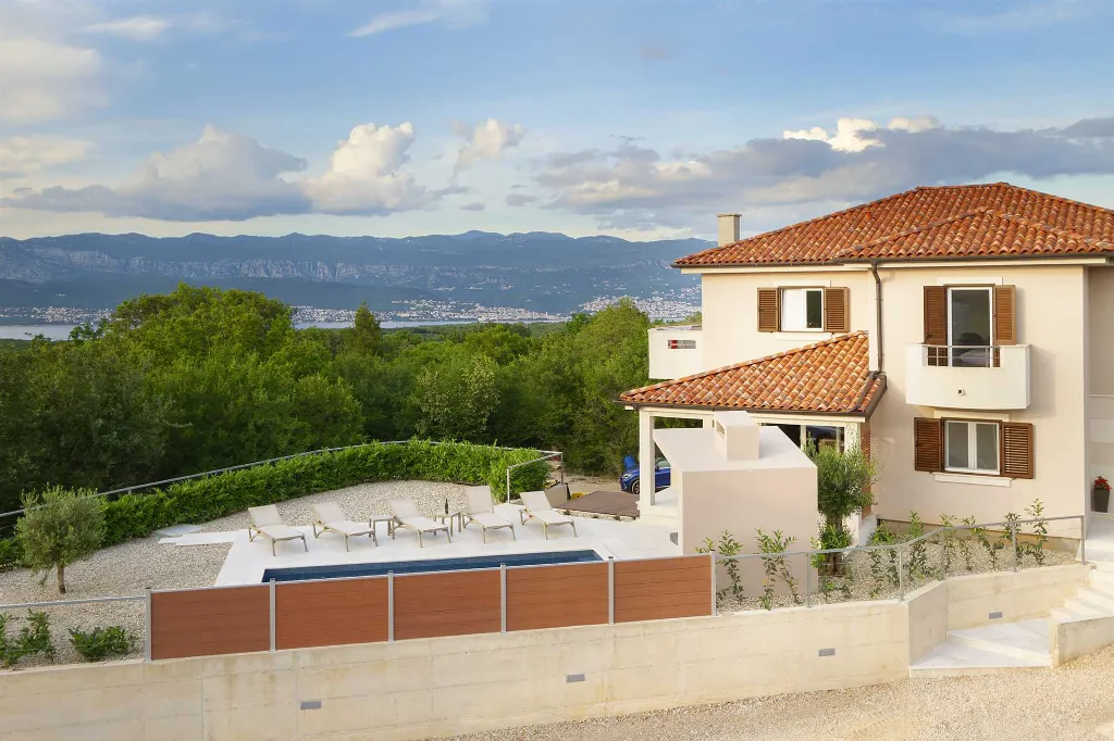 Apartment in Hlapa (Krk) for 8 Guests