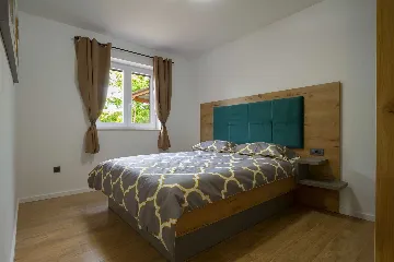 Apartment in Hlapa (Krk) for 8 Guests