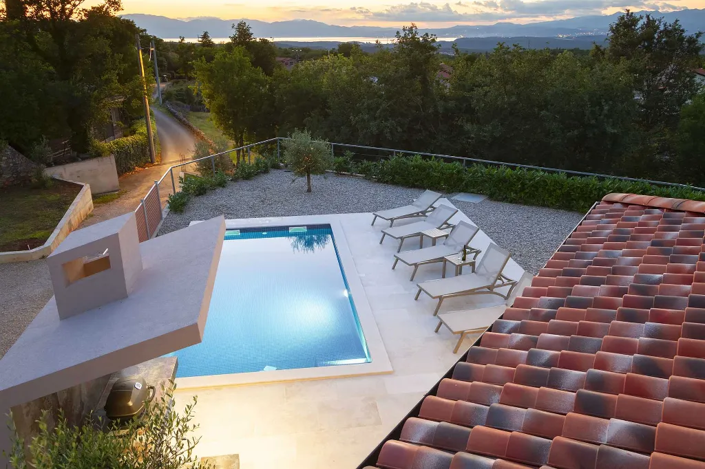 Apartment in Hlapa (Krk) for 8 Guests