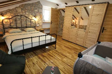 Villa with Swimming Pool in Gabonjin (Krk)