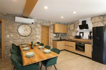 Villa with Swimming Pool in Gabonjin (Krk)