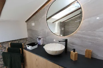 Villa with Swimming Pool in Gabonjin (Krk)