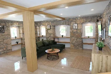 Villa with Swimming Pool in Gabonjin (Krk)