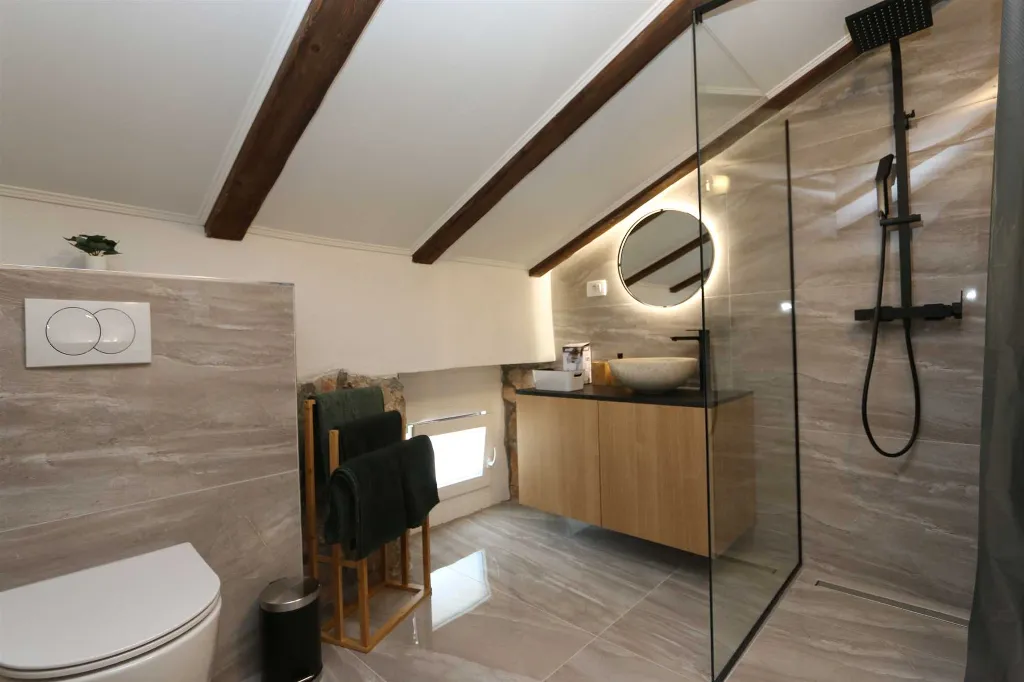 Villa with Swimming Pool in Gabonjin (Krk)