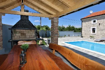Villa with Swimming Pool in Gabonjin (Krk)