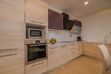 Brusići Apartment for 6 Guests with Private Pool