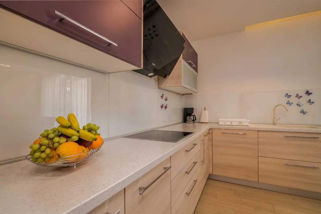 Brusići Apartment for 6 Guests with Private Pool