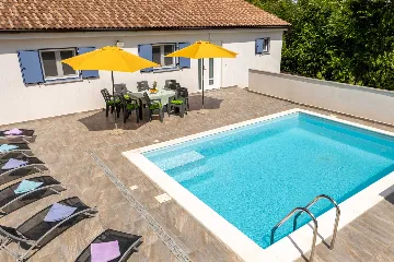 3-Bedroom Villa in Gabonjin (Krk) with Private Pool