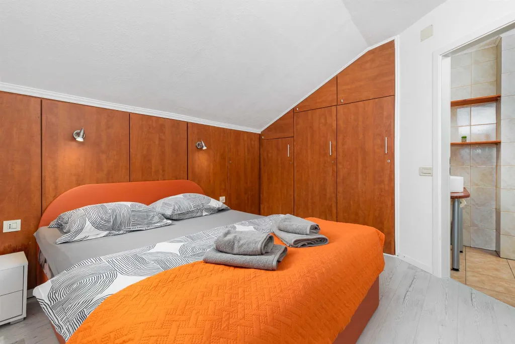 Villa in Brzac (Krk) with Private Pool for 8