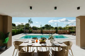 4-Bedroom Villa with Pool in Kras (Krk)