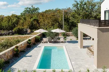4-Bedroom Villa with Pool in Kras (Krk)
