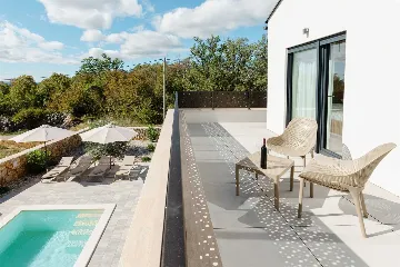 4-Bedroom Villa with Pool in Kras (Krk)