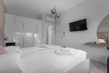 4-Bedroom Villa with Pool in Kras (Krk)