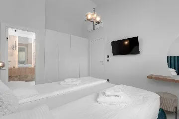 4-Bedroom Villa with Pool in Kras (Krk)