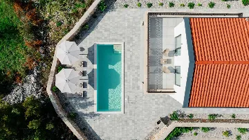 Modern Villa in Kras (Krk) for Up to 8 Guests