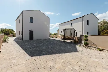 Modern Villa in Kras (Krk) for Up to 8 Guests