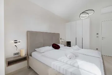 Modern Villa in Kras (Krk) for Up to 8 Guests