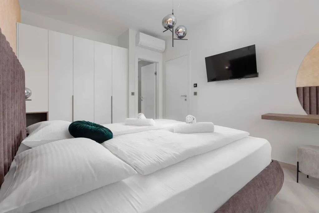 Modern Villa in Kras (Krk) for Up to 8 Guests