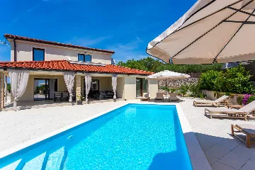 Villa with Pool and Sea Views in Bajčići (Krk)