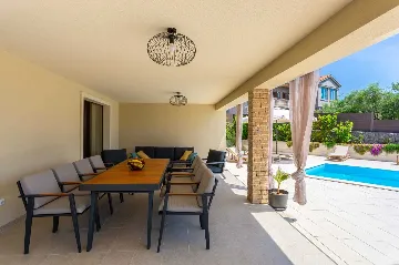 Villa with Pool and Sea Views in Bajčići (Krk)