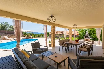 Villa with Pool and Sea Views in Bajčići (Krk)