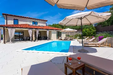 Villa with Pool and Sea Views in Bajčići (Krk)