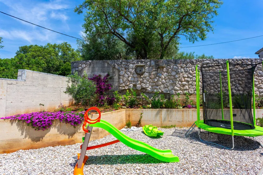 Villa with Pool and Sea Views in Bajčići (Krk)