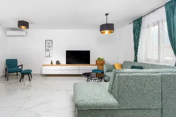 Villa with Pool and Sea Views in Bajčići (Krk)