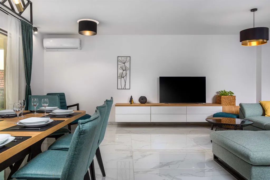 Villa with Pool and Sea Views in Bajčići (Krk)