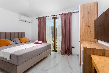 Villa with Pool and Sea Views in Bajčići (Krk)