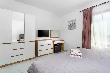 Villa with Pool and Sea Views in Bajčići (Krk)