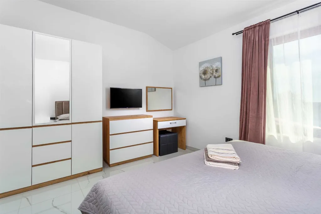 Villa with Pool and Sea Views in Bajčići (Krk)